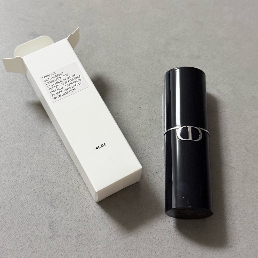 2CR Dior Forever Skin Perfect Foundation Stick - Picture 2 of 3